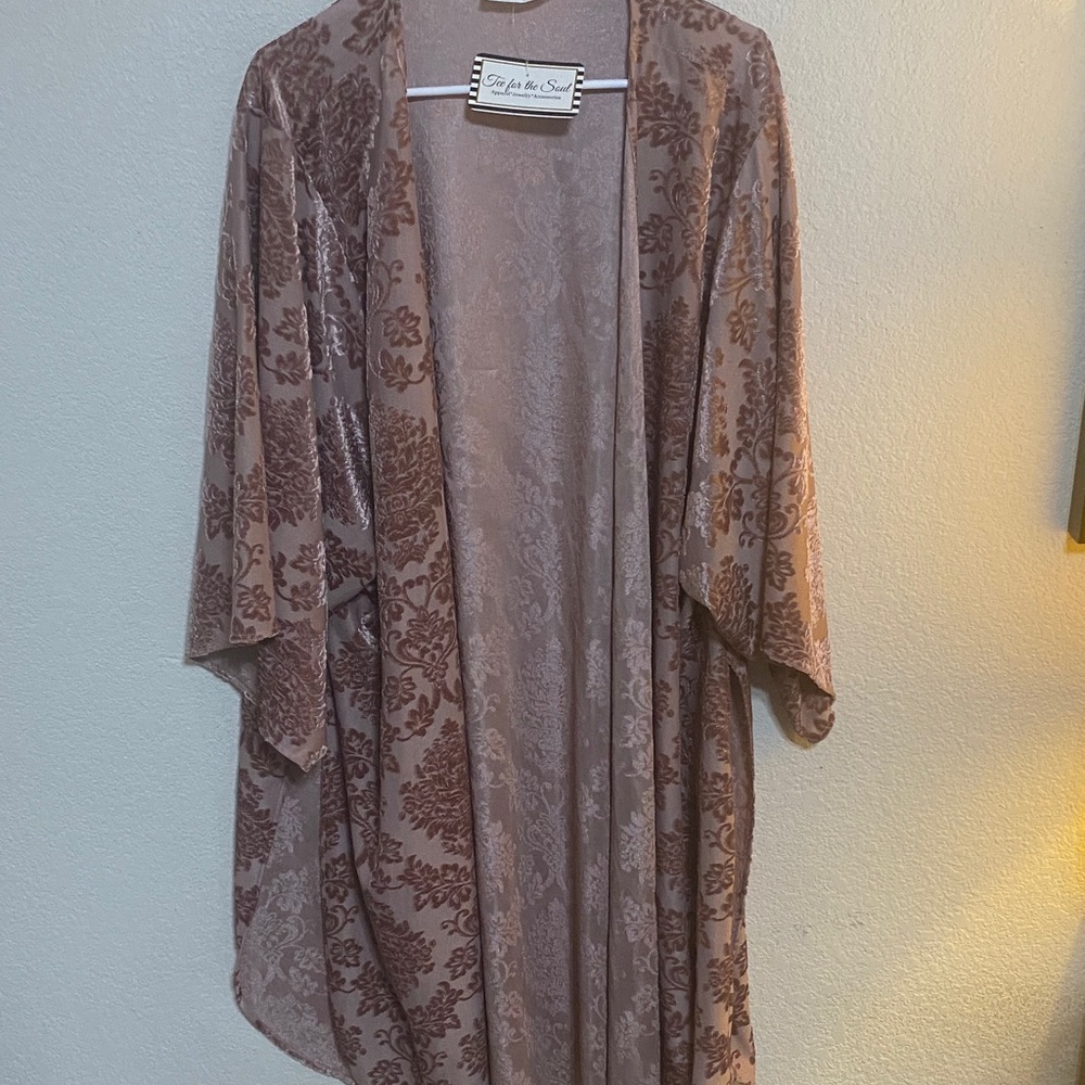 Janette Plus Dusty Rose Floral Velvet Open Kimono